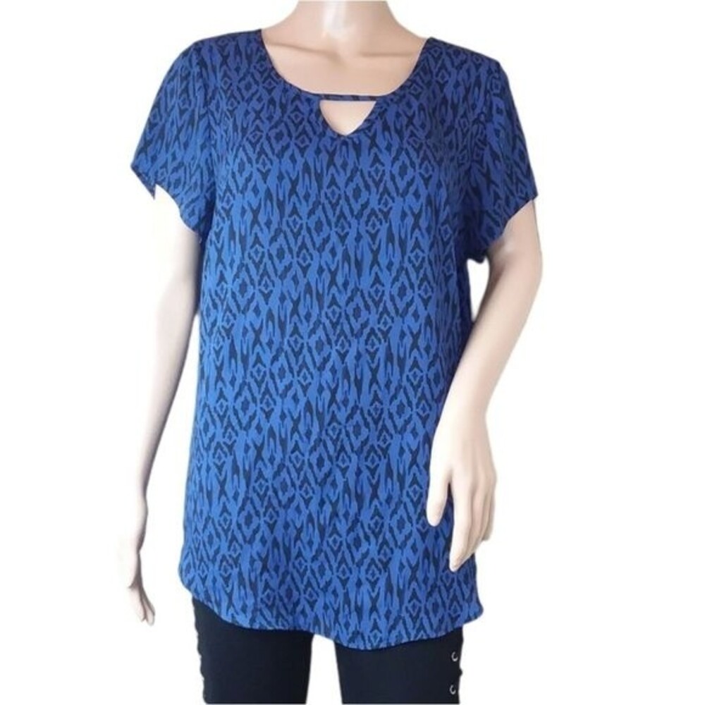 TORRID BLUE IKAT MANIA KEYHOLE GEORGETTE BLOUSE